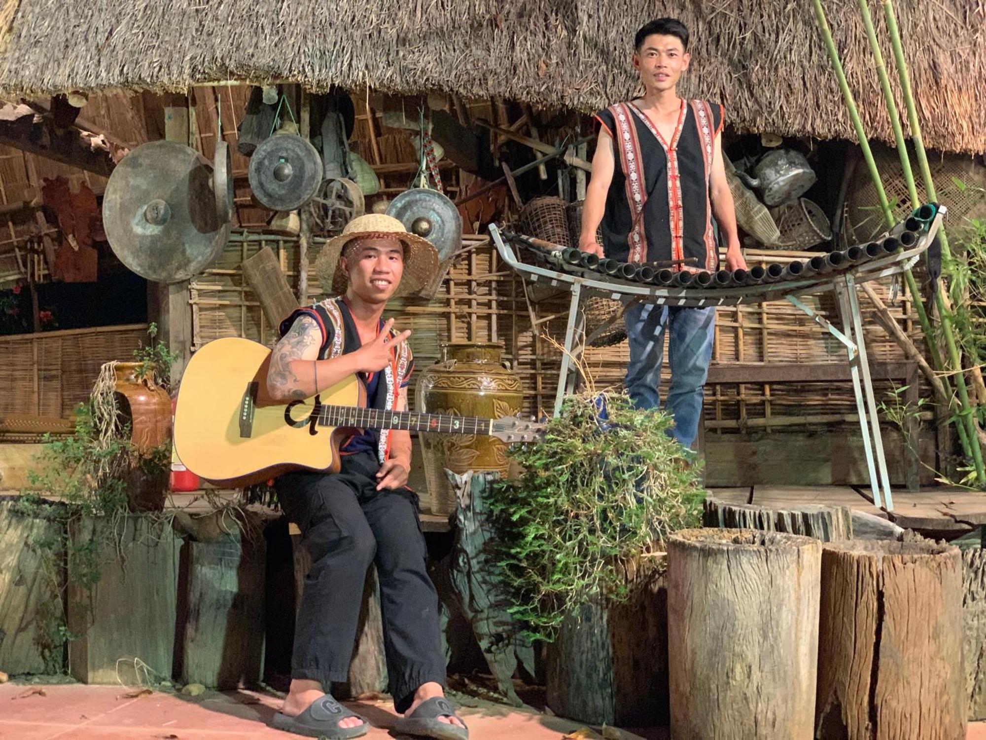 Khu Du Lich Sinh Thai, Nghi Duong Homestay Hoang Anh - Kon Xom Luh コントゥム エクステリア 写真
