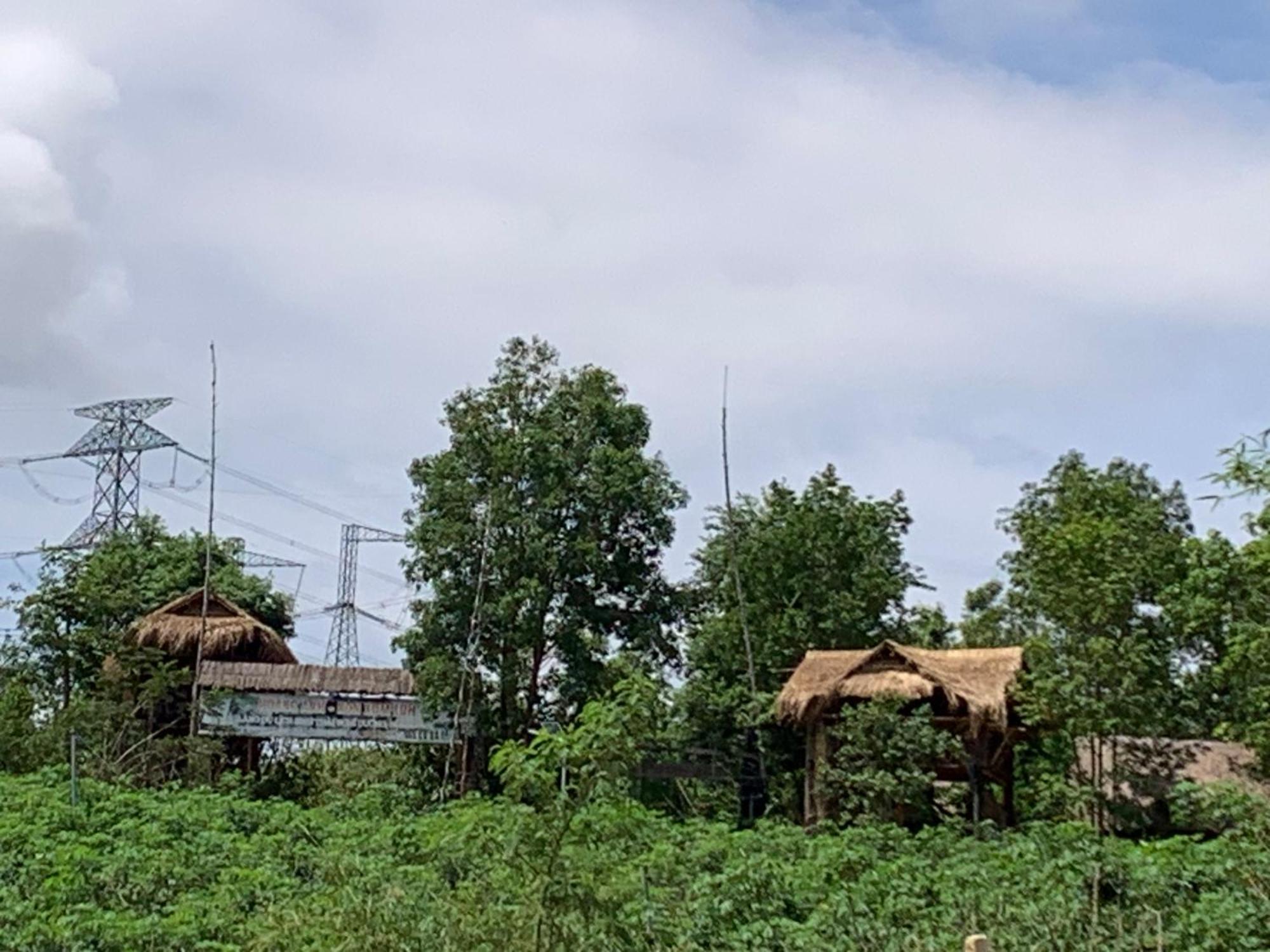 Khu Du Lich Sinh Thai, Nghi Duong Homestay Hoang Anh - Kon Xom Luh コントゥム エクステリア 写真