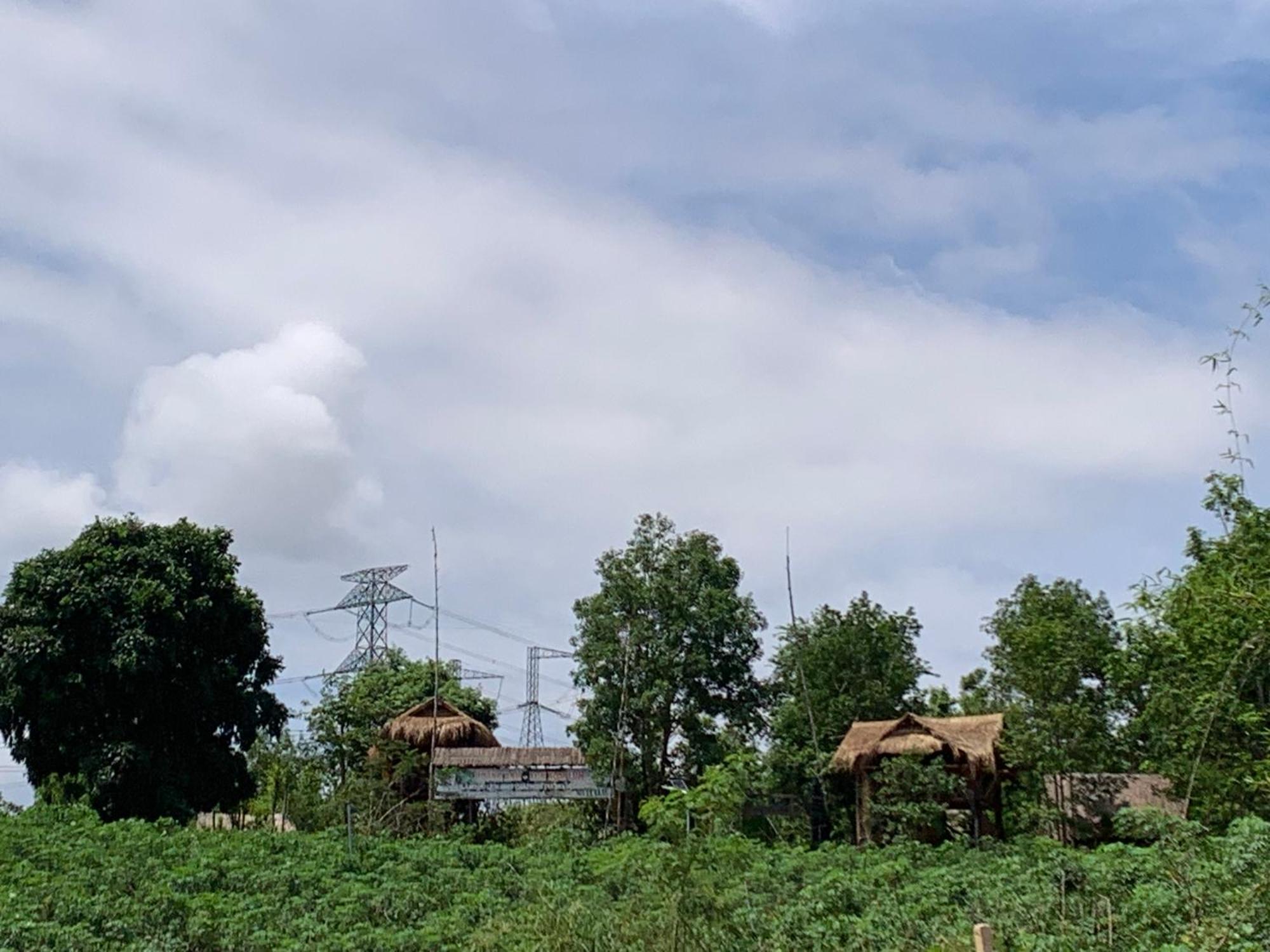 Khu Du Lich Sinh Thai, Nghi Duong Homestay Hoang Anh - Kon Xom Luh コントゥム エクステリア 写真