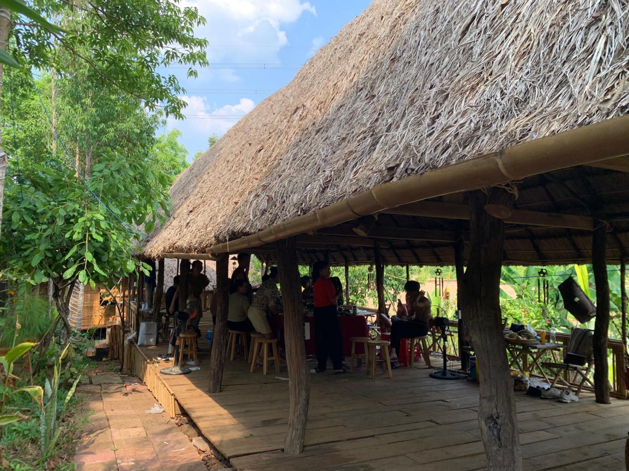 Khu Du Lich Sinh Thai, Nghi Duong Homestay Hoang Anh - Kon Xom Luh コントゥム エクステリア 写真