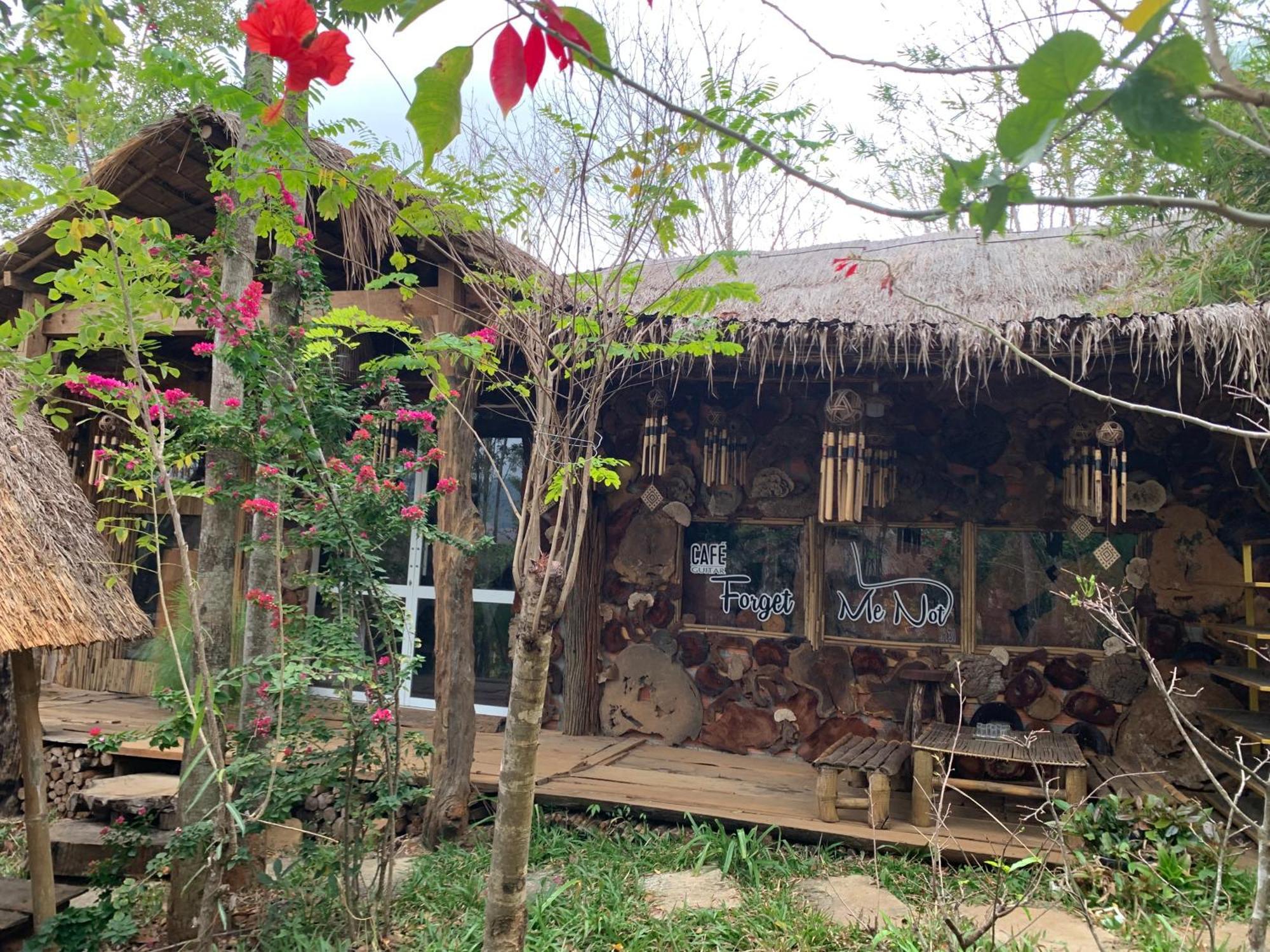 Khu Du Lich Sinh Thai, Nghi Duong Homestay Hoang Anh - Kon Xom Luh コントゥム エクステリア 写真