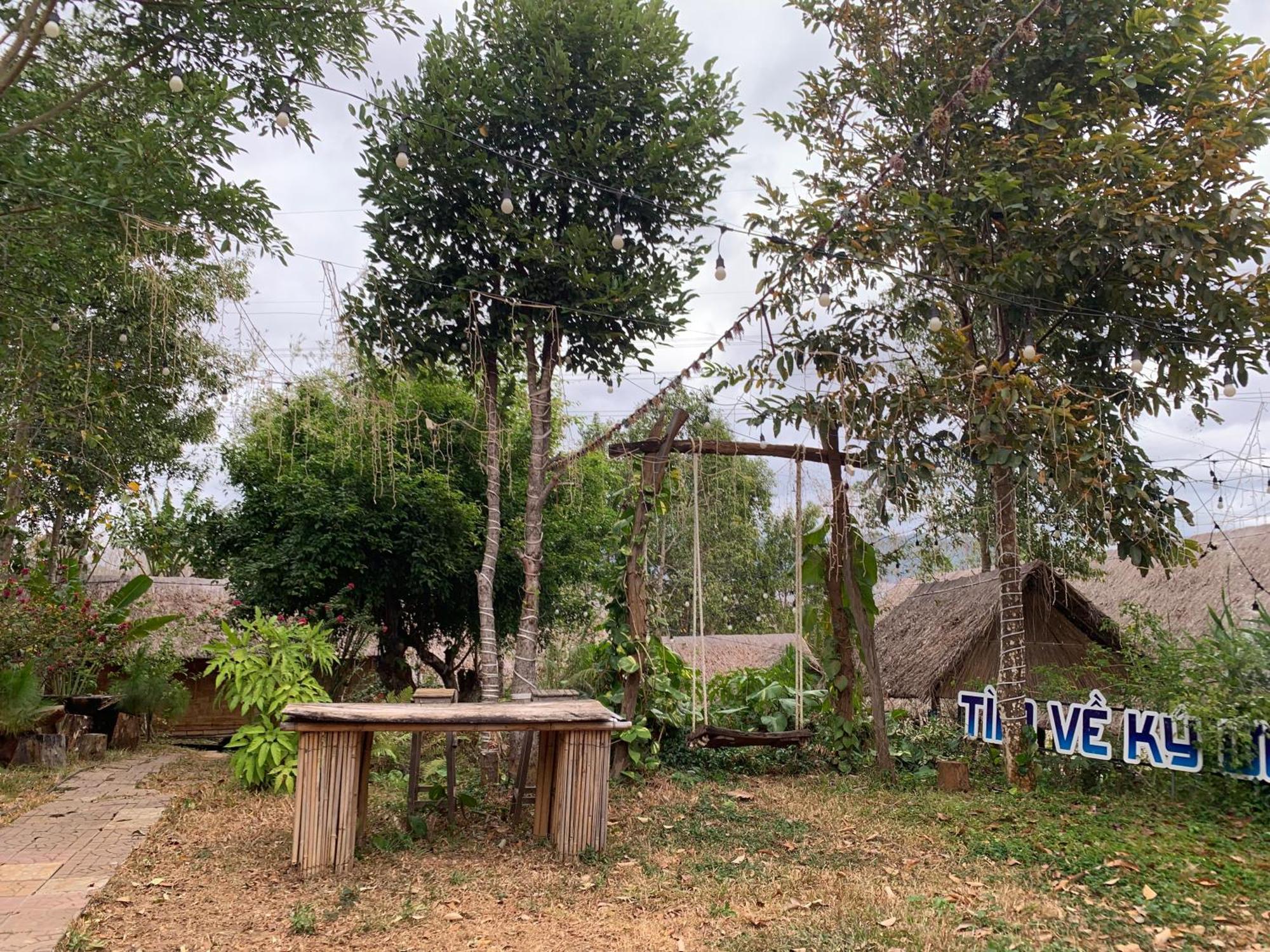 Khu Du Lich Sinh Thai, Nghi Duong Homestay Hoang Anh - Kon Xom Luh コントゥム エクステリア 写真